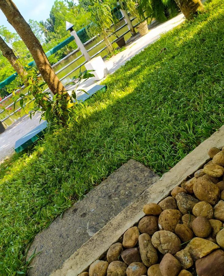 River Side Holiday Inn Weligama Kültér fotó